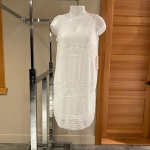 Double zero white sleeveless dress